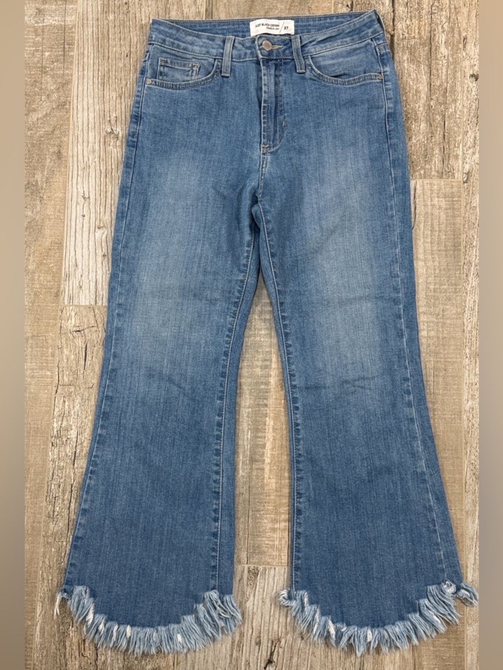 Just Black Frayed Hem Light Blue Women’s Cropped Jeans